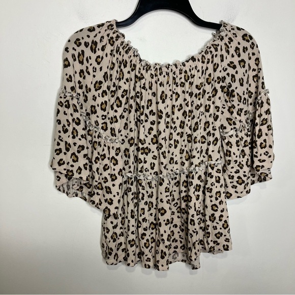American Eagle animal print blouse elastic neckline women’s size small - Picture 6 of 6